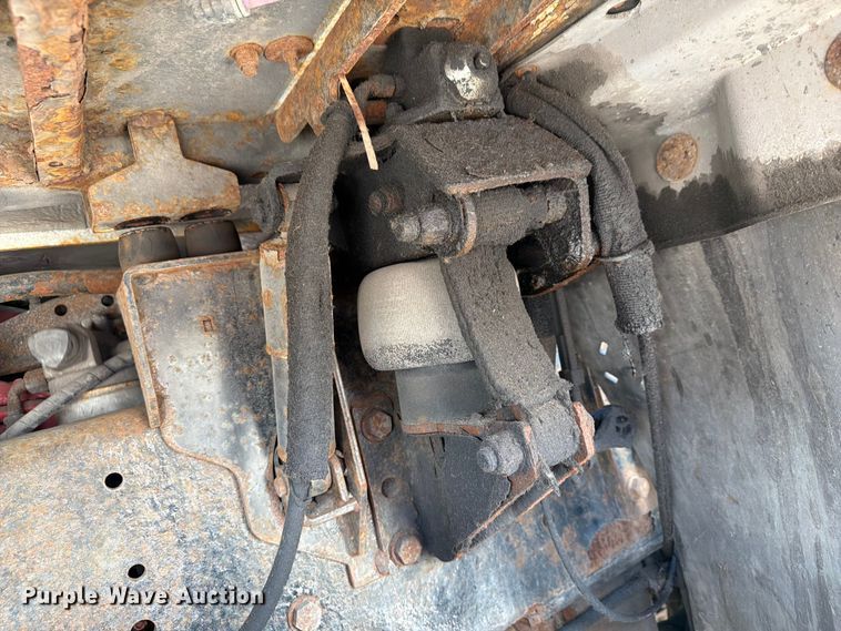 image for item FG3002 2015 Kalmar Ottawa T2 yard truck