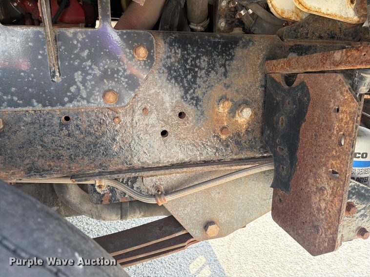 image for item FG3002 2015 Kalmar Ottawa T2 yard truck