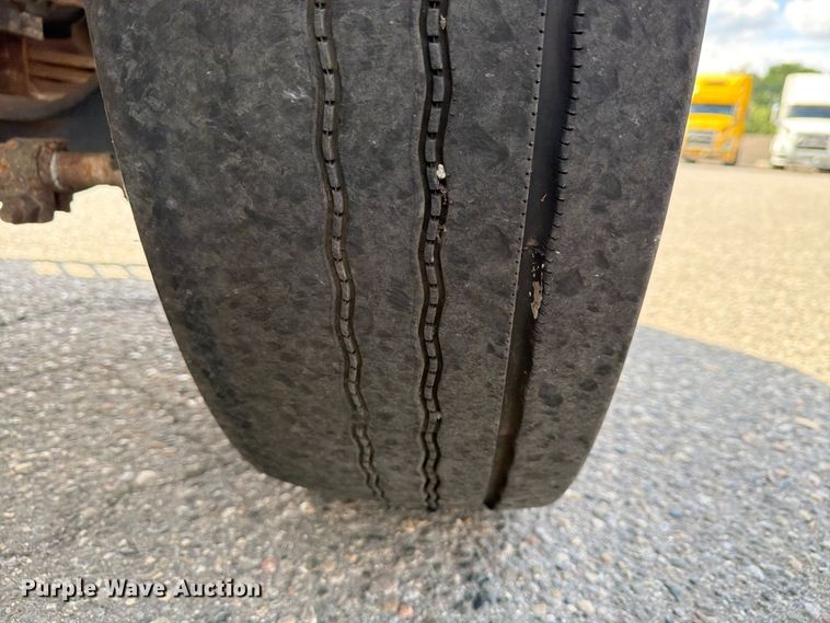 image for item FG3002 2015 Kalmar Ottawa T2 yard truck