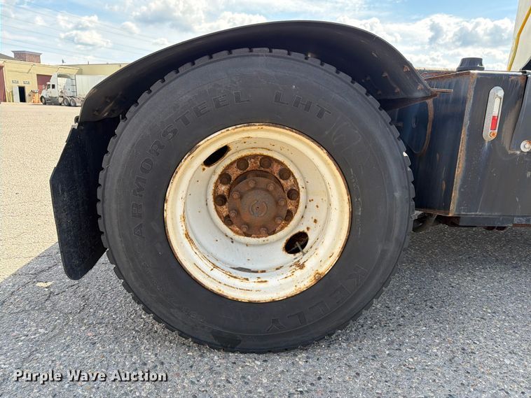 image for item FG3002 2015 Kalmar Ottawa T2 yard truck