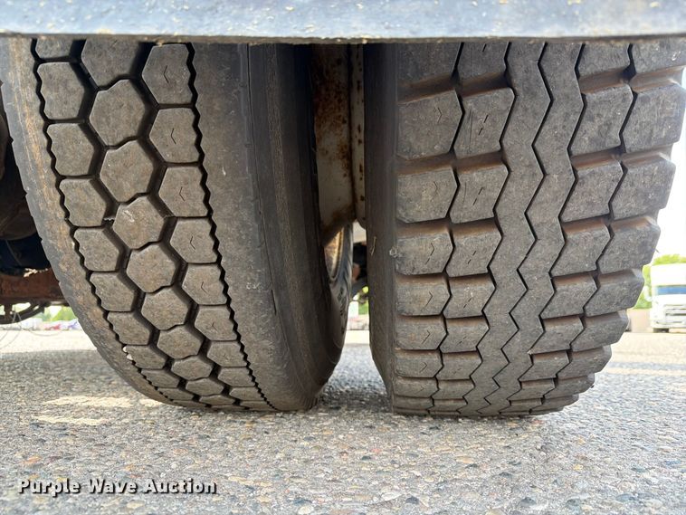 image for item FG3002 2015 Kalmar Ottawa T2 yard truck