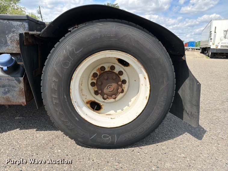 image for item FG3002 2015 Kalmar Ottawa T2 yard truck