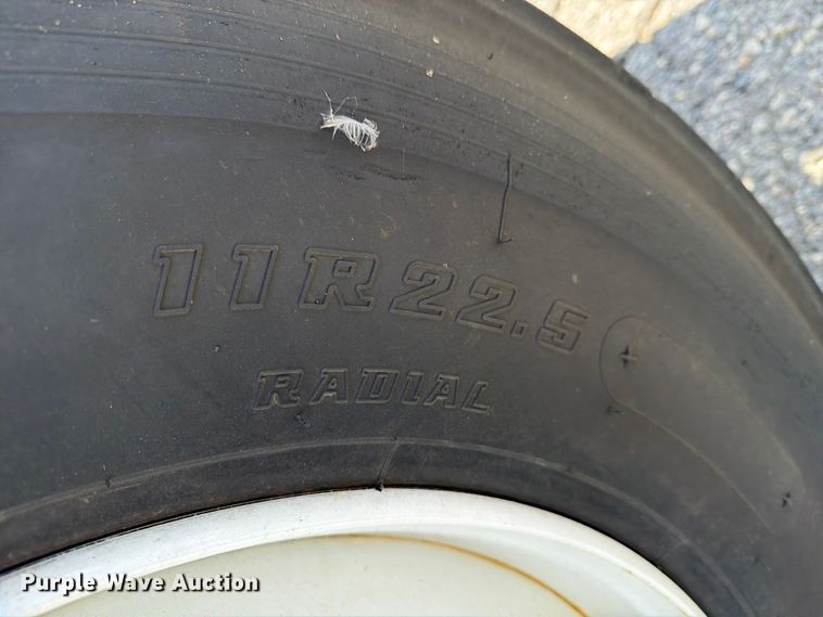 image for item FG3002 2015 Kalmar Ottawa T2 yard truck