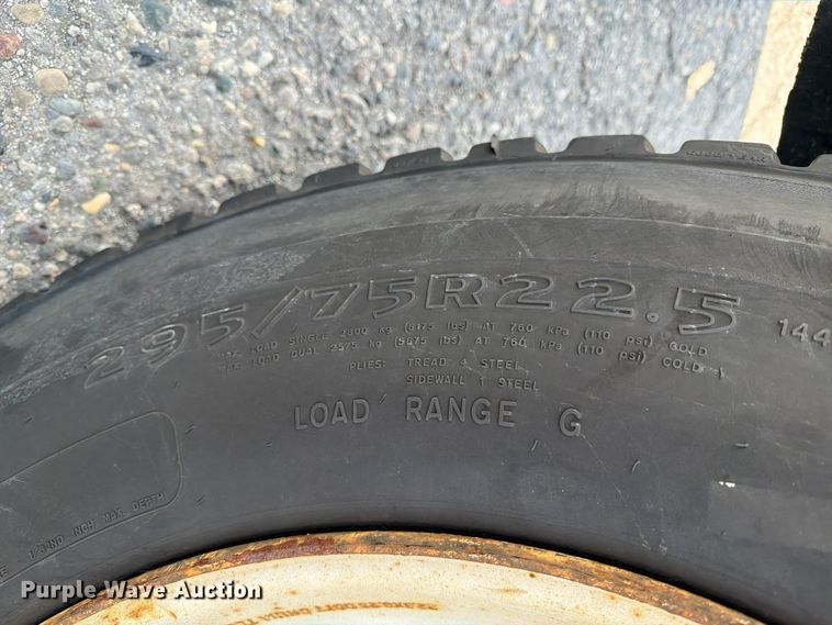 image for item FG3002 2015 Kalmar Ottawa T2 yard truck