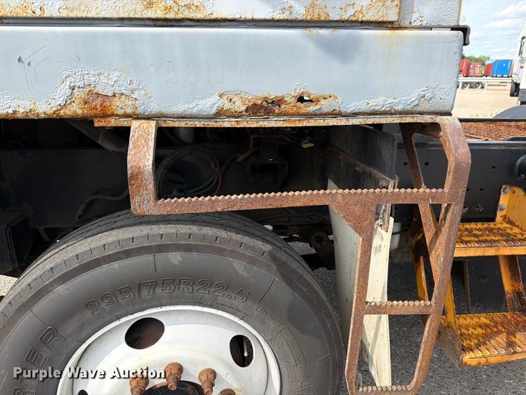 image for item FG3003 2010 Capacity Trucks yard truck