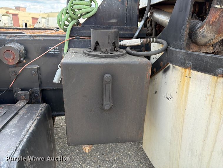 image for item FG3003 2010 Capacity Trucks yard truck