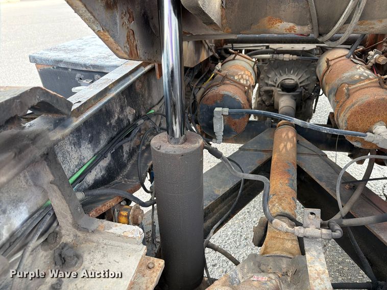 image for item FG3003 2010 Capacity Trucks yard truck