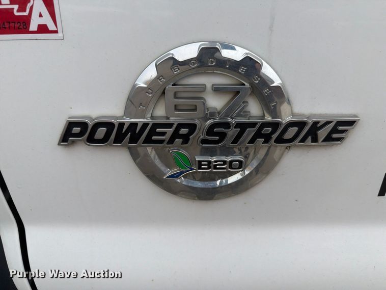 image for item FG3004 2016 Ford F550 crew cab box truck