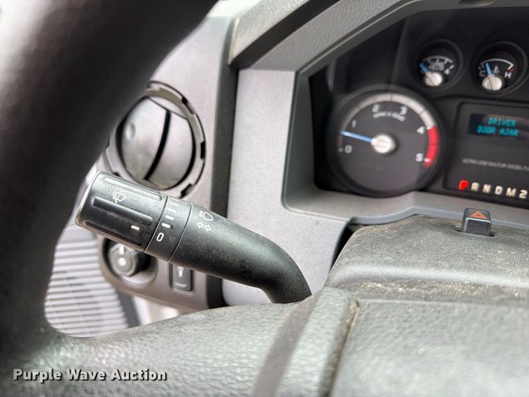 image for item FG3004 2016 Ford F550 crew cab box truck