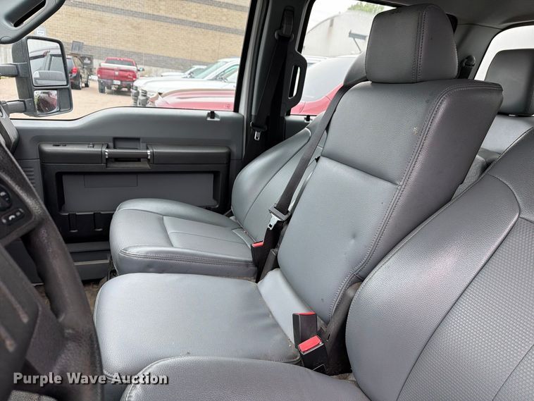 image for item FG3004 2016 Ford F550 crew cab box truck
