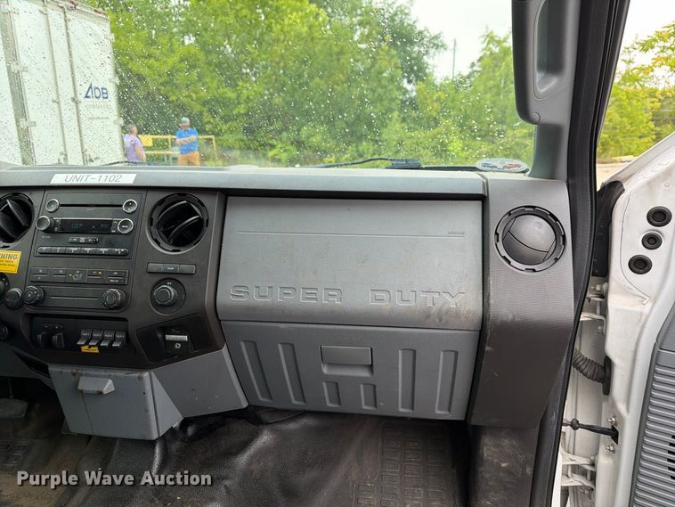 image for item FG3004 2016 Ford F550 crew cab box truck