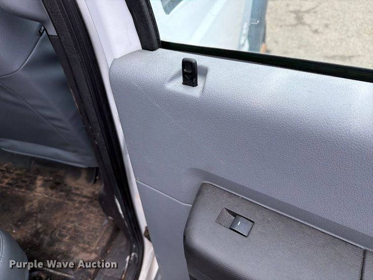 image for item FG3004 2016 Ford F550 crew cab box truck
