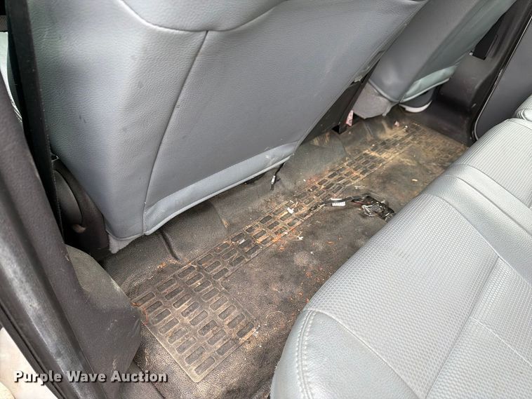 image for item FG3004 2016 Ford F550 crew cab box truck
