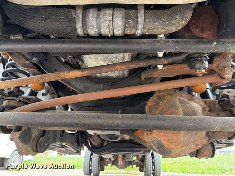 image for item FG3004 2016 Ford F550 crew cab box truck
