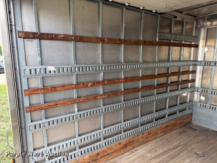 image for item FG3004 2016 Ford F550 crew cab box truck