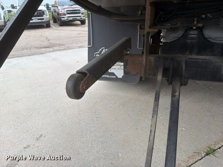 image for item FG3004 2016 Ford F550 crew cab box truck