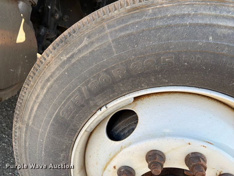 image for item FG3010 2022 Peterbilt 579 semi truck