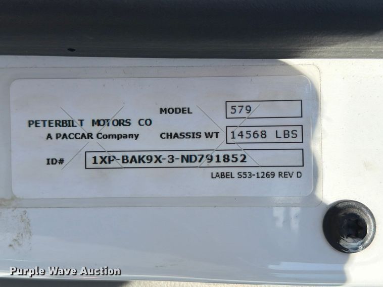image for item FG3010 2022 Peterbilt 579 semi truck