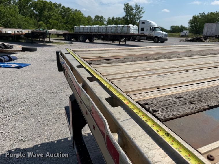 image for item FI0265 2013 Great Dane GPL-0024-00053 flatbed trailer