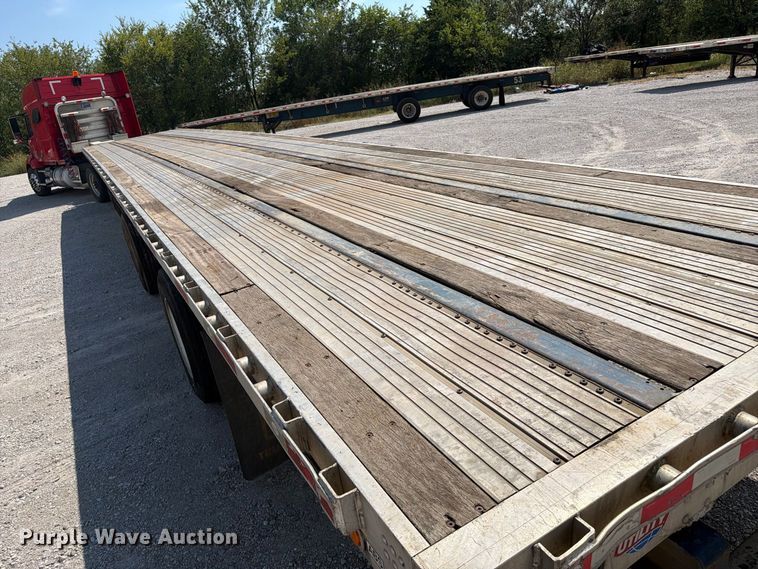 image for item FI0371 2012 Utility FS2CHA flatbed trailer