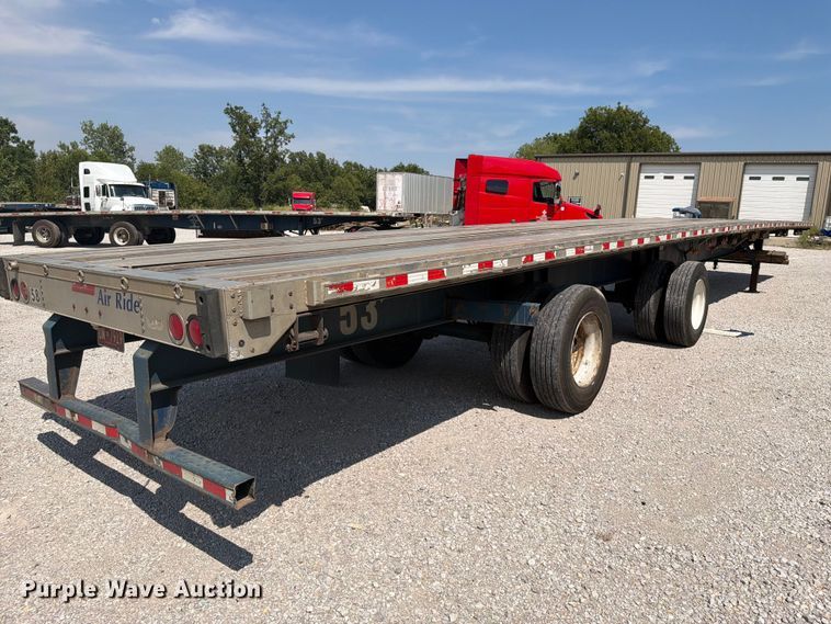 image for item FI0372 2013 Great Dane flatbed trailer