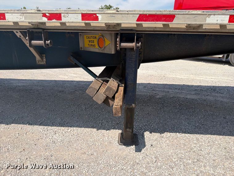 image for item FI0372 2013 Great Dane flatbed trailer