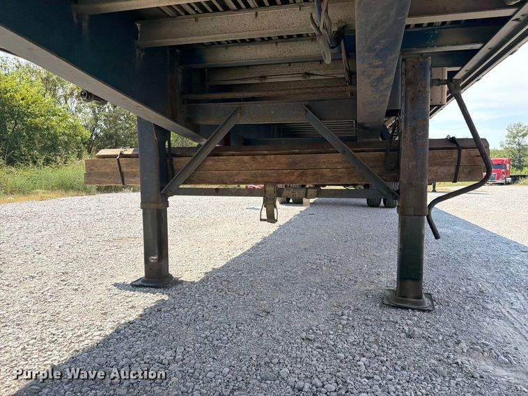 image for item FI0372 2013 Great Dane flatbed trailer