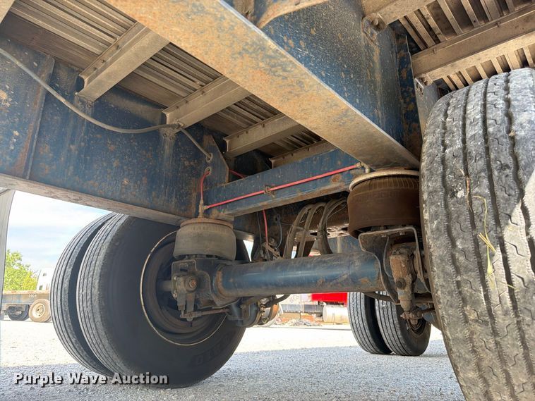 image for item FI0372 2013 Great Dane flatbed trailer