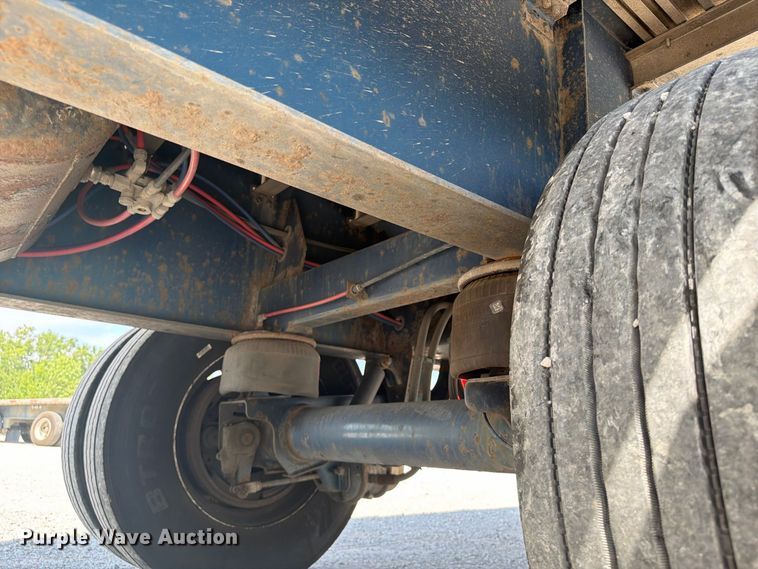 image for item FI0372 2013 Great Dane flatbed trailer