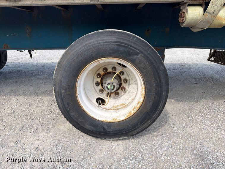 image for item FI0373 2012 Utility FS2CHA flatbed trailer