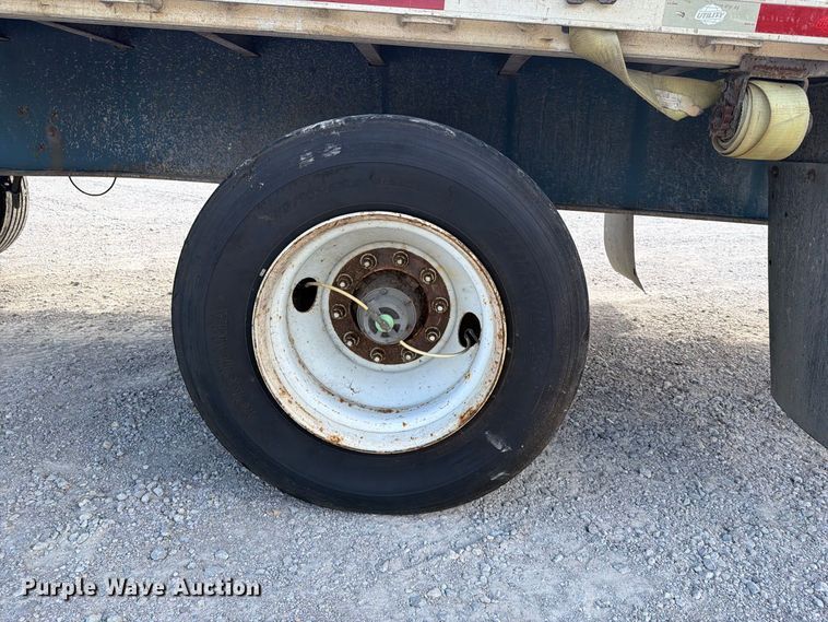 image for item FI0373 2012 Utility FS2CHA flatbed trailer
