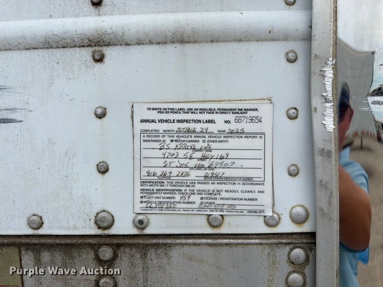 image for item FK3223 2012 Wabash refrigerated van trailer