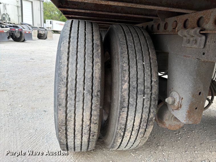 image for item FK3223 2012 Wabash refrigerated van trailer