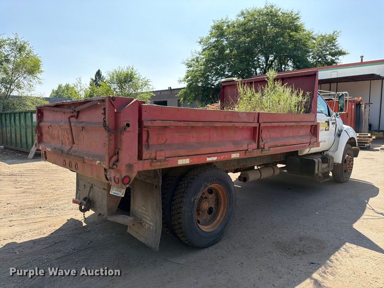 image for item FK3378 2000 Ford F650 dump truck
