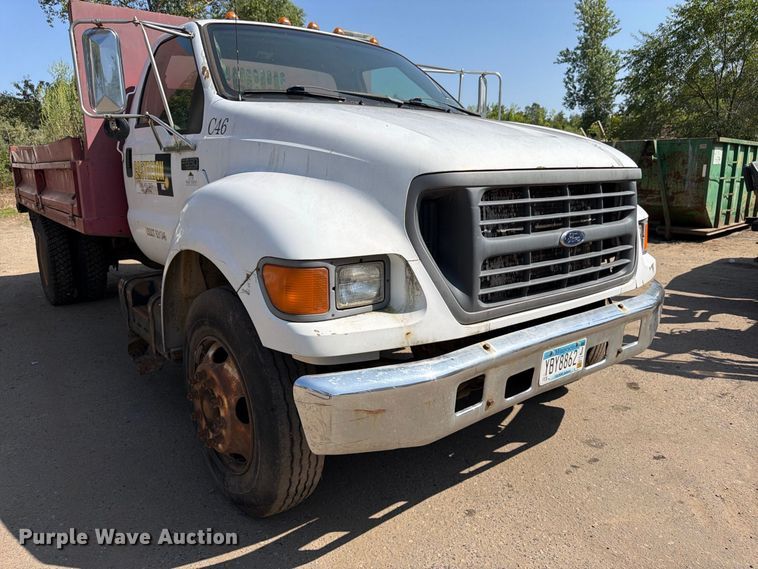 image for item FK3378 2000 Ford F650 dump truck
