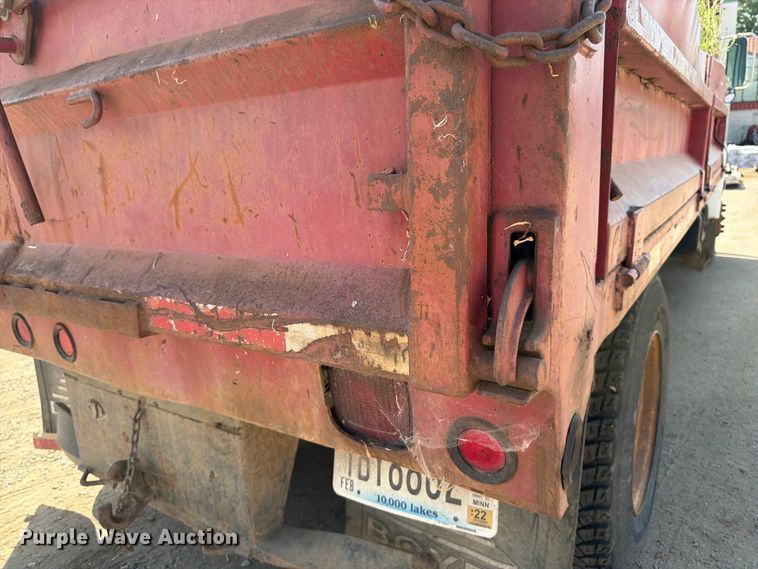 image for item FK3378 2000 Ford F650 dump truck