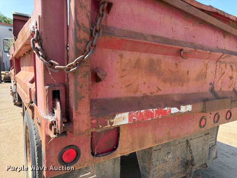 image for item FK3378 2000 Ford F650 dump truck