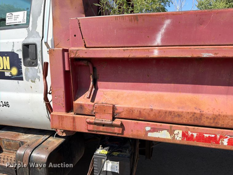 image for item FK3378 2000 Ford F650 dump truck