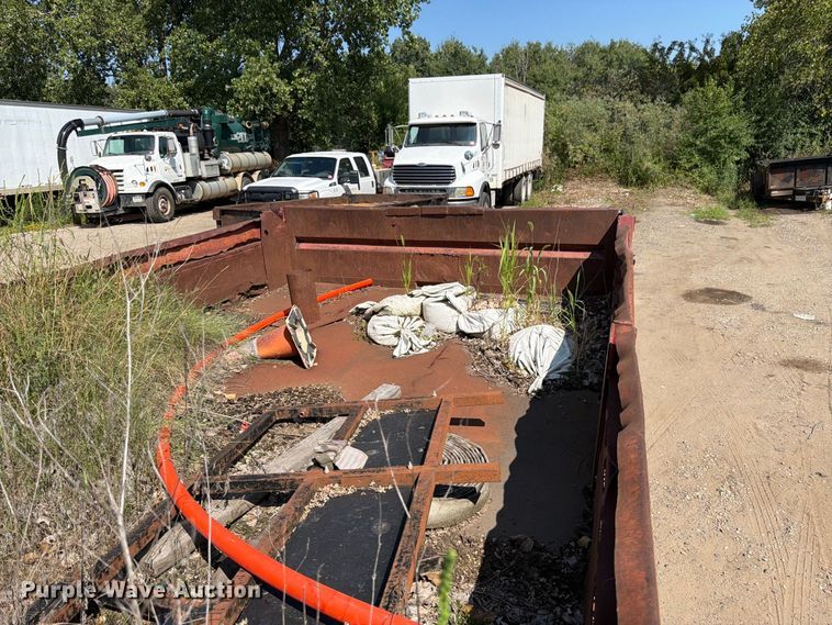 image for item FK3378 2000 Ford F650 dump truck
