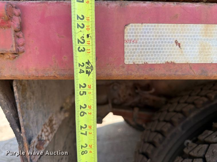 image for item FK3378 2000 Ford F650 dump truck