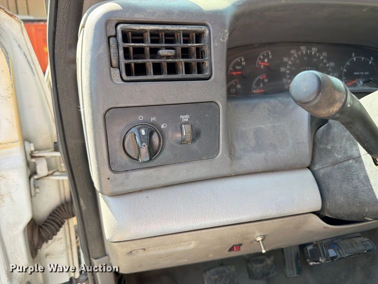 image for item FK3378 2000 Ford F650 dump truck
