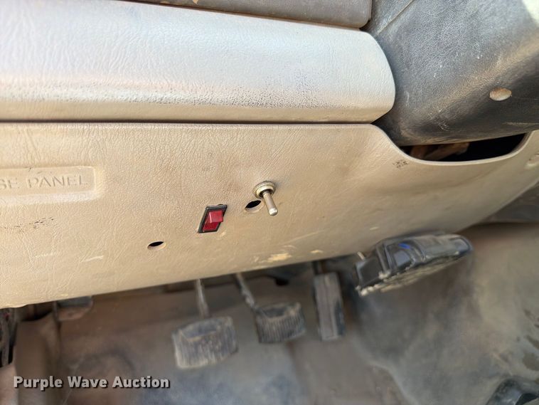 image for item FK3378 2000 Ford F650 dump truck