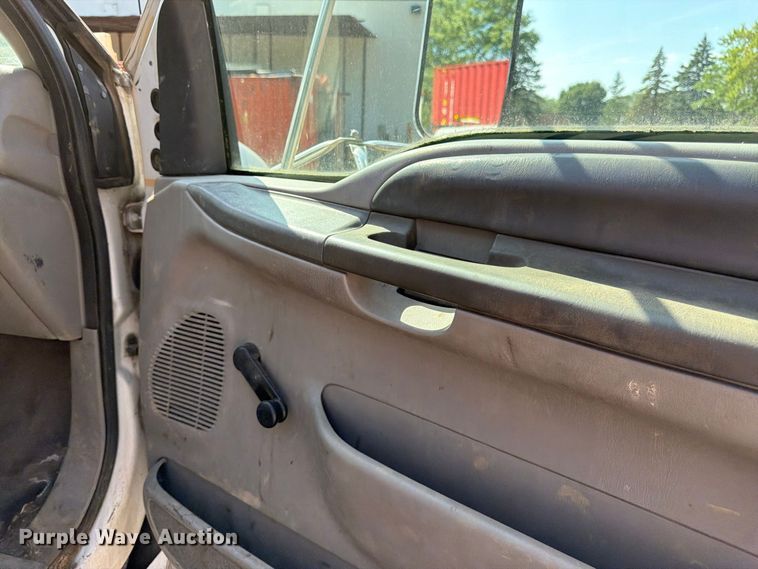 image for item FK3378 2000 Ford F650 dump truck