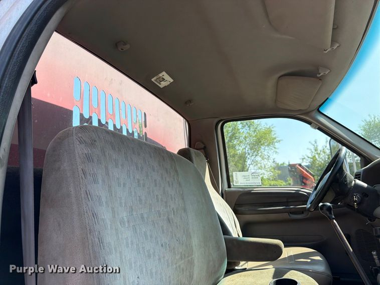 image for item FK3378 2000 Ford F650 dump truck