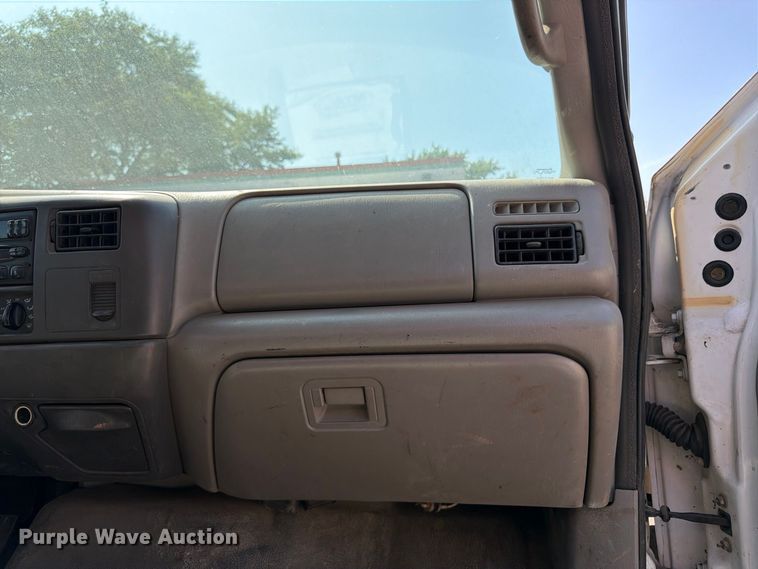 image for item FK3378 2000 Ford F650 dump truck