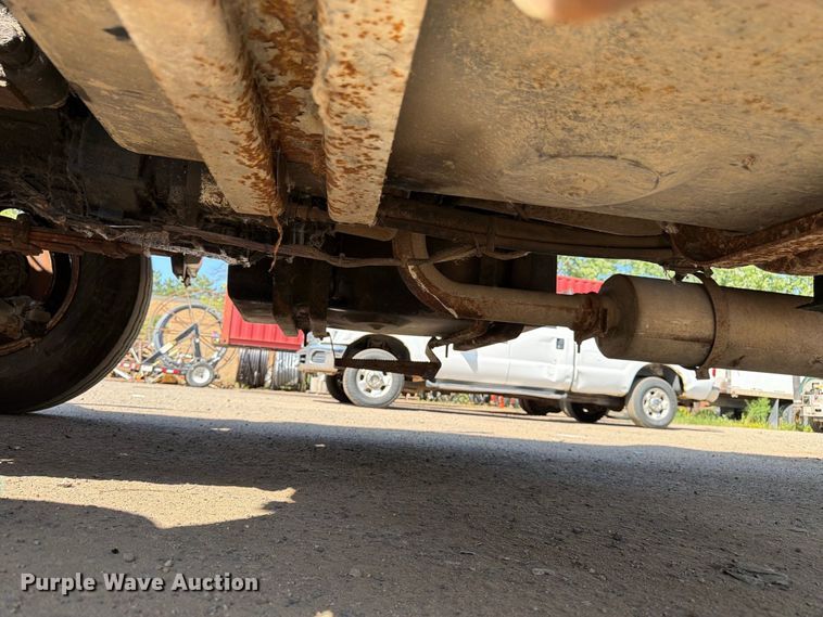 image for item FK3378 2000 Ford F650 dump truck
