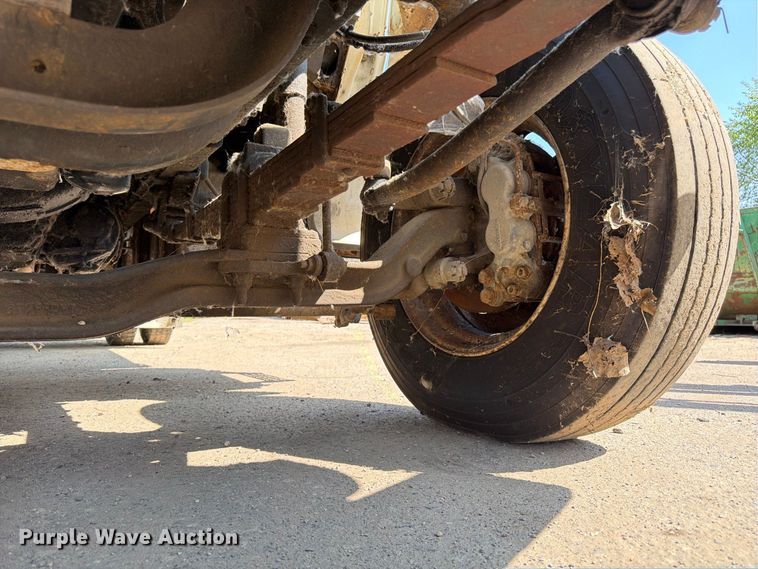 image for item FK3378 2000 Ford F650 dump truck