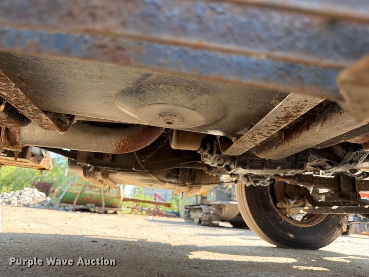 image for item FK3378 2000 Ford F650 dump truck