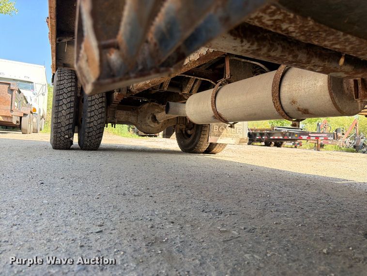 image for item FK3378 2000 Ford F650 dump truck