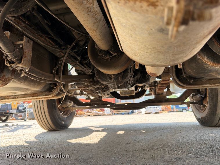 image for item FK3378 2000 Ford F650 dump truck